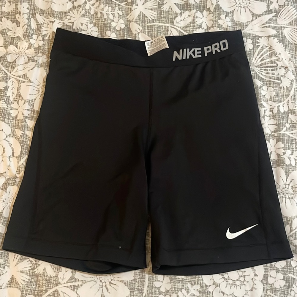 Nike Pro biker shorts L